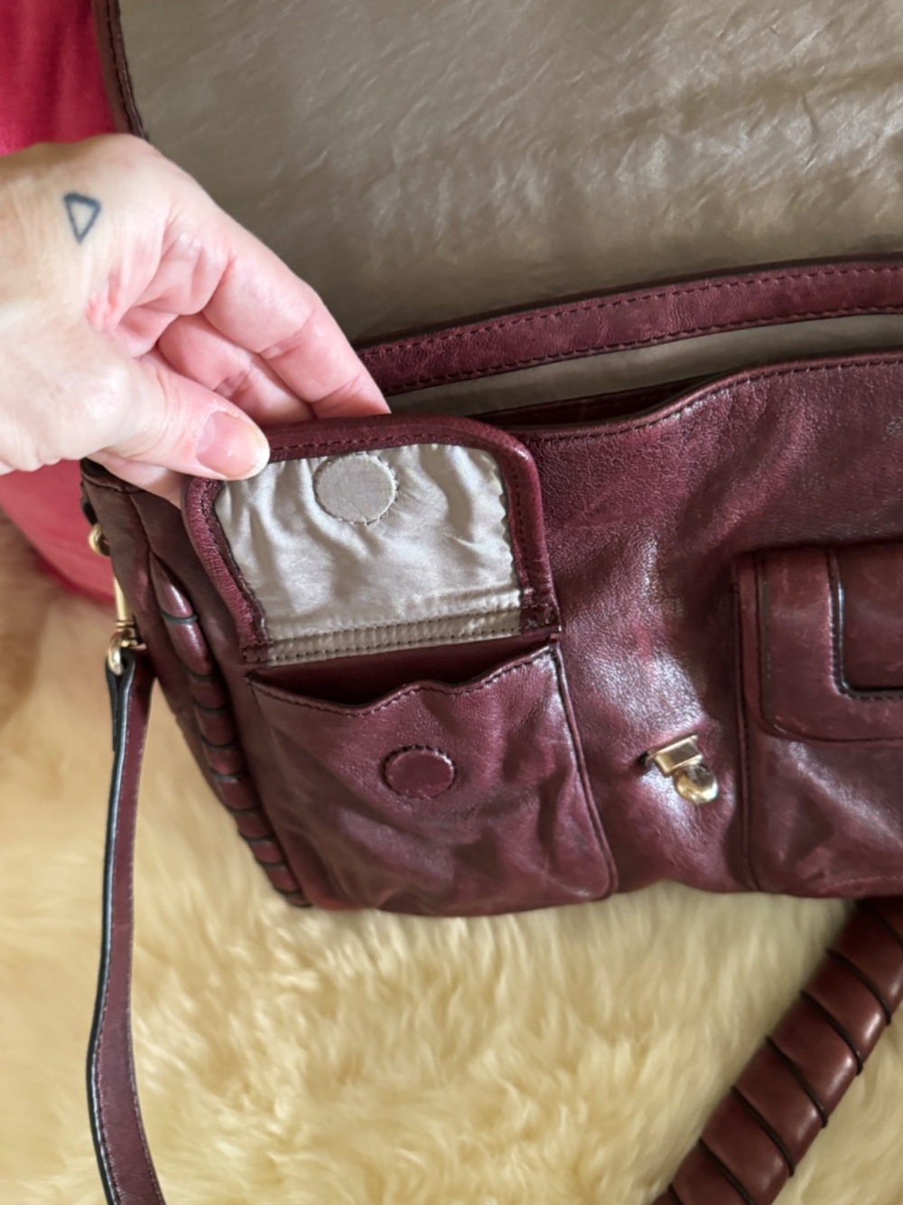 Cynthia Rowley Burgundy Distressed Messenger Flap Bag Top Handle Crossbody purse - Picture 10 of 15